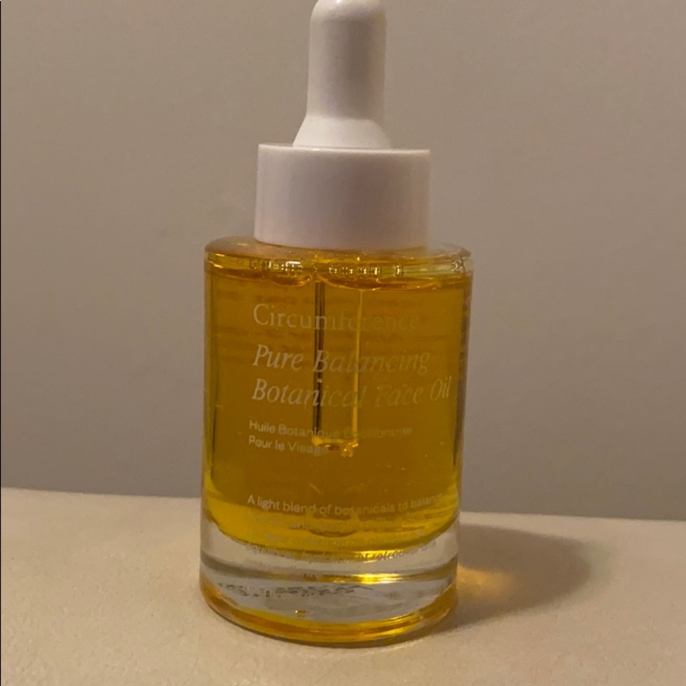 Circumference Pure Balancing Botanical Face oil